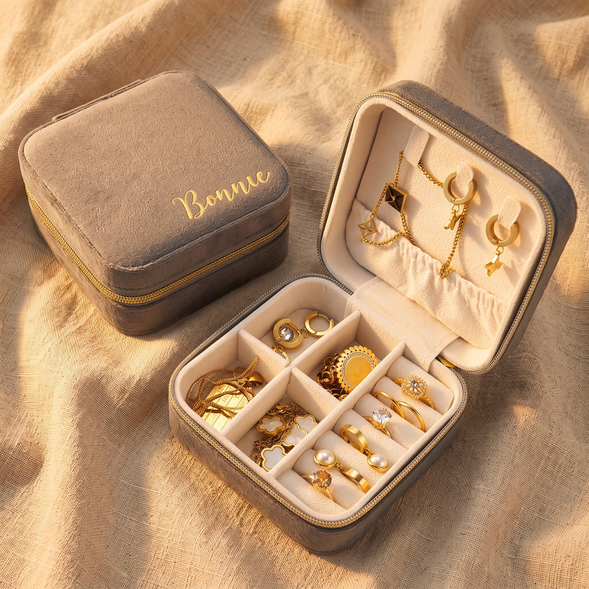 Personalized Travel Jewellery Case| Custom Name Bridesmaid Gift | Wedding Favour / Birthday / Mother's Day