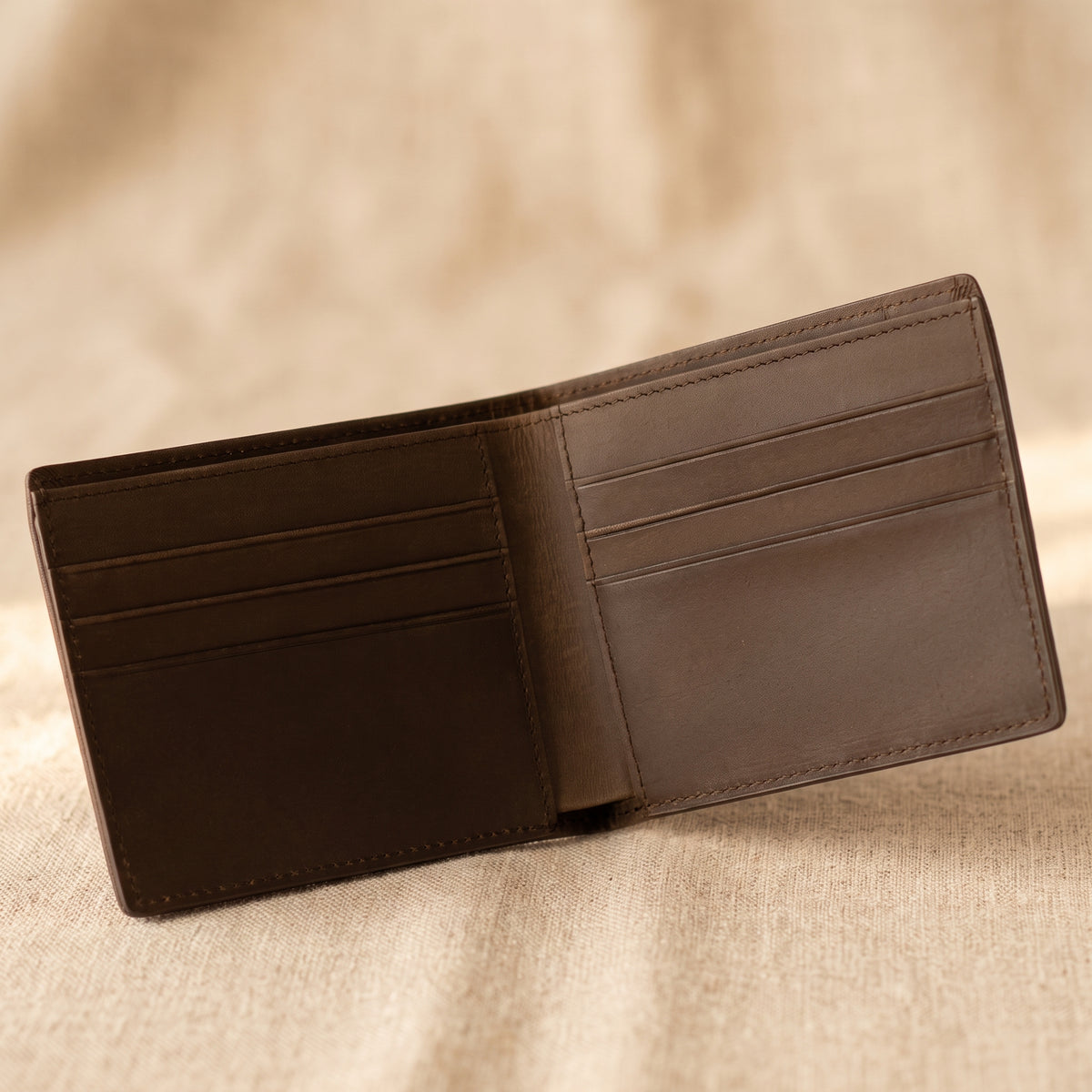 Personalised Leather Wallet| Custom Bifold Wallets with Initials | Engraved Gifts for Father's Day